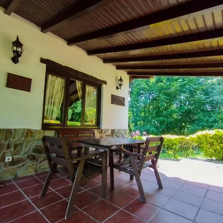 Basoeta * Baserri-Santa Ana